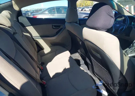 2016 Hyundai Elantra Value Edition из США, поврежденный, VIN KMHDH4AE2GU564761